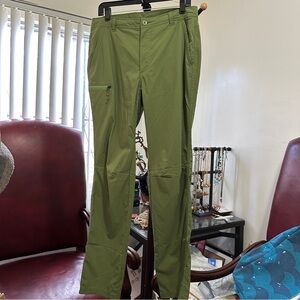 REI Trailmade Green Outdoor Hiking Pants Size 34 x 34 Zip Pockets hiking
